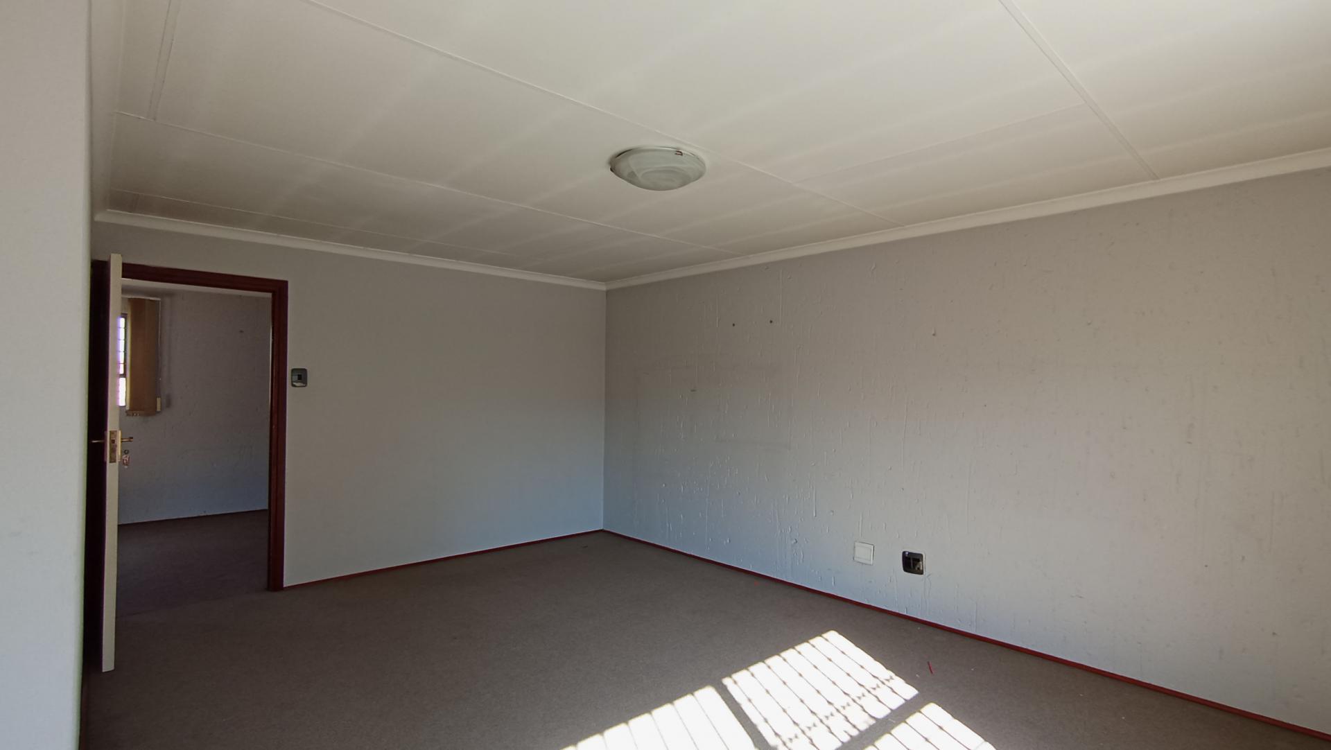 Bed Room 3 - 25 square meters of property in Buccleuch