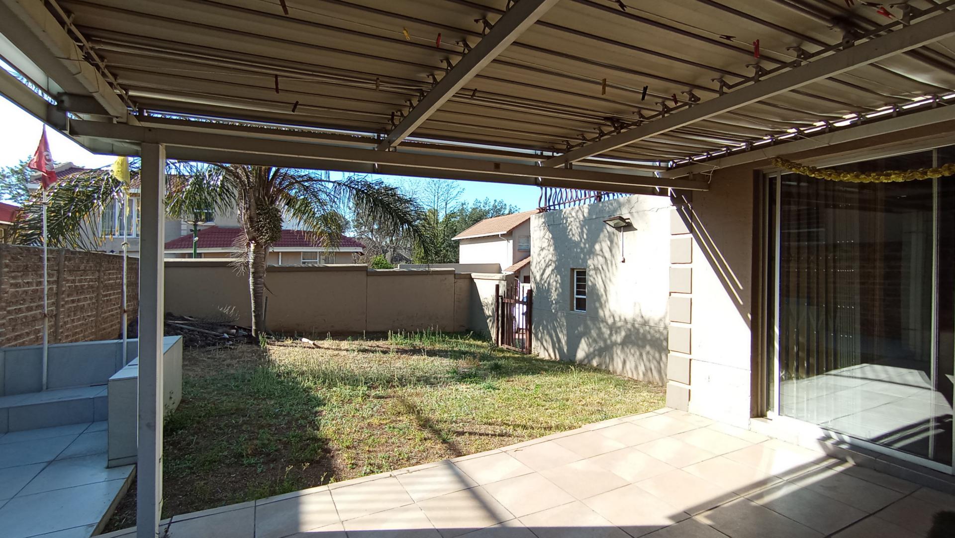 Patio - 15 square meters of property in Buccleuch