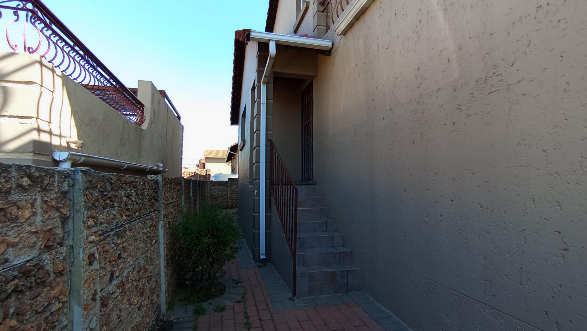 Front View of property in Buccleuch