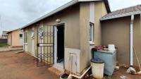 Front View of property in Savanna City