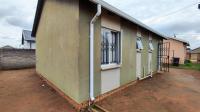 Front View of property in Savanna City
