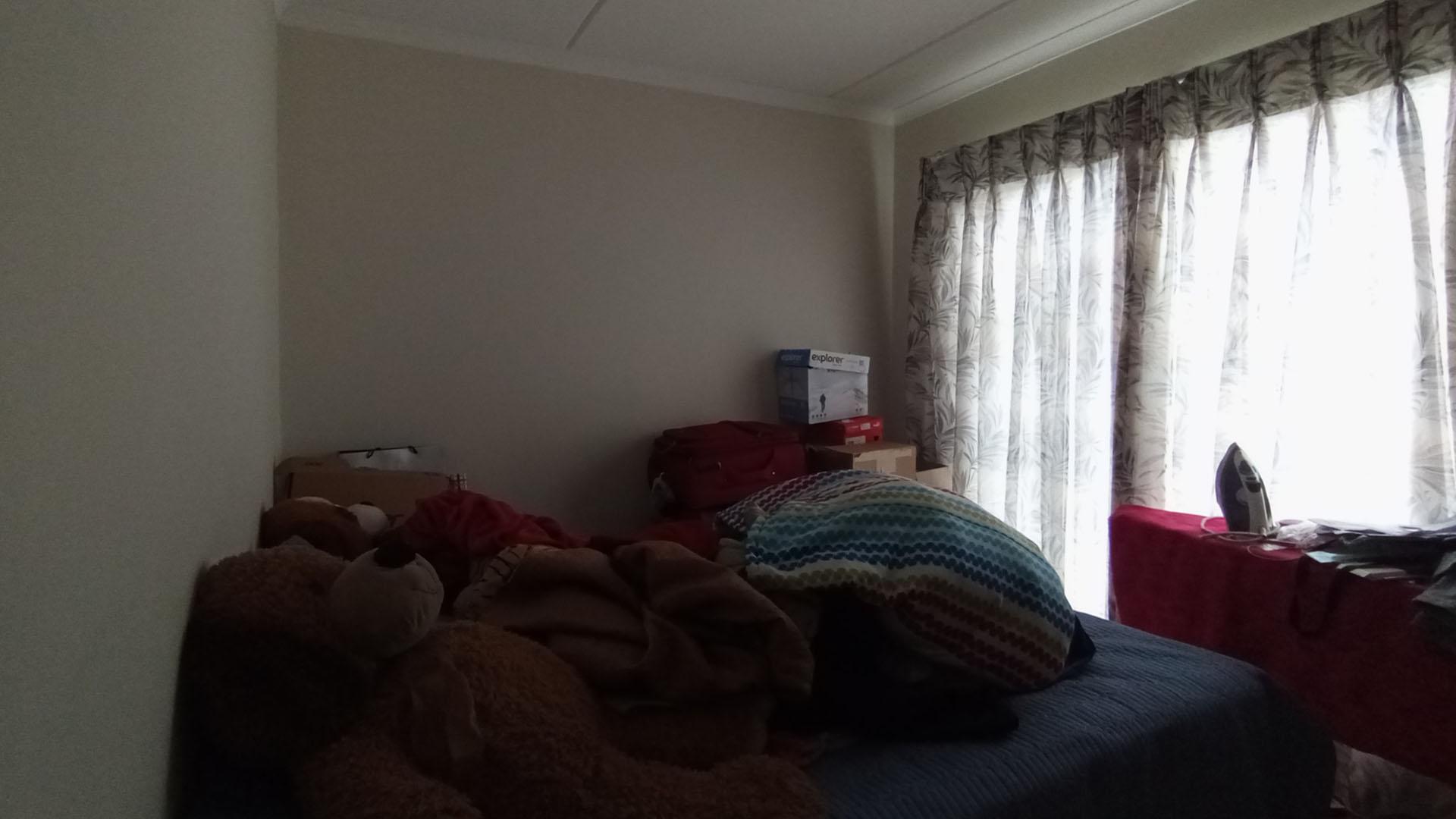 Bed Room 1 - 9 square meters of property in Irene