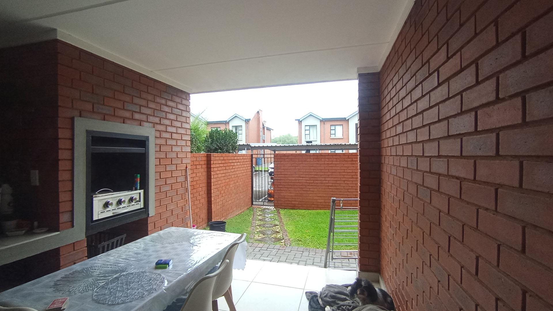 Patio - 11 square meters of property in Irene