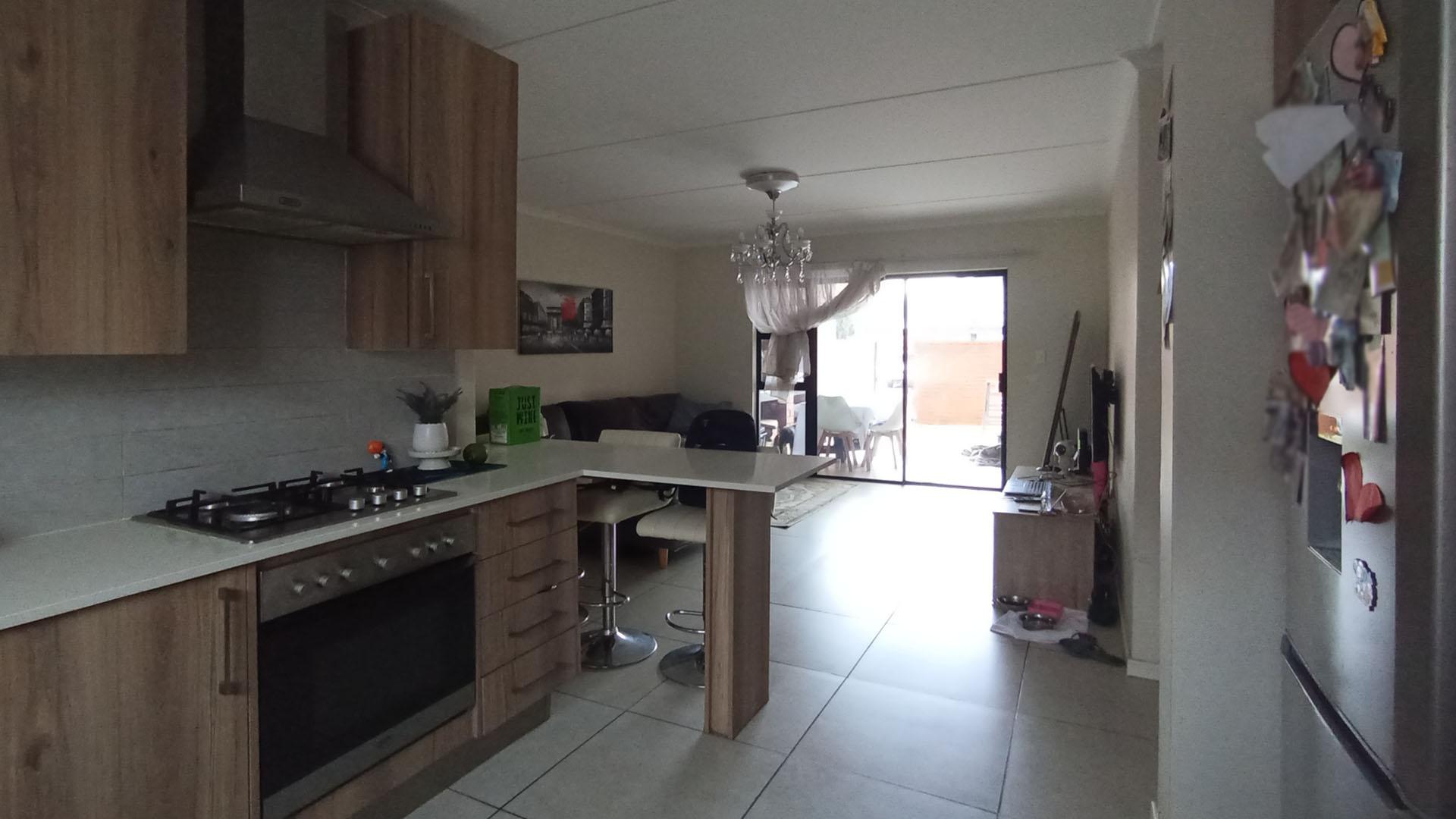 Kitchen - 11 square meters of property in Irene