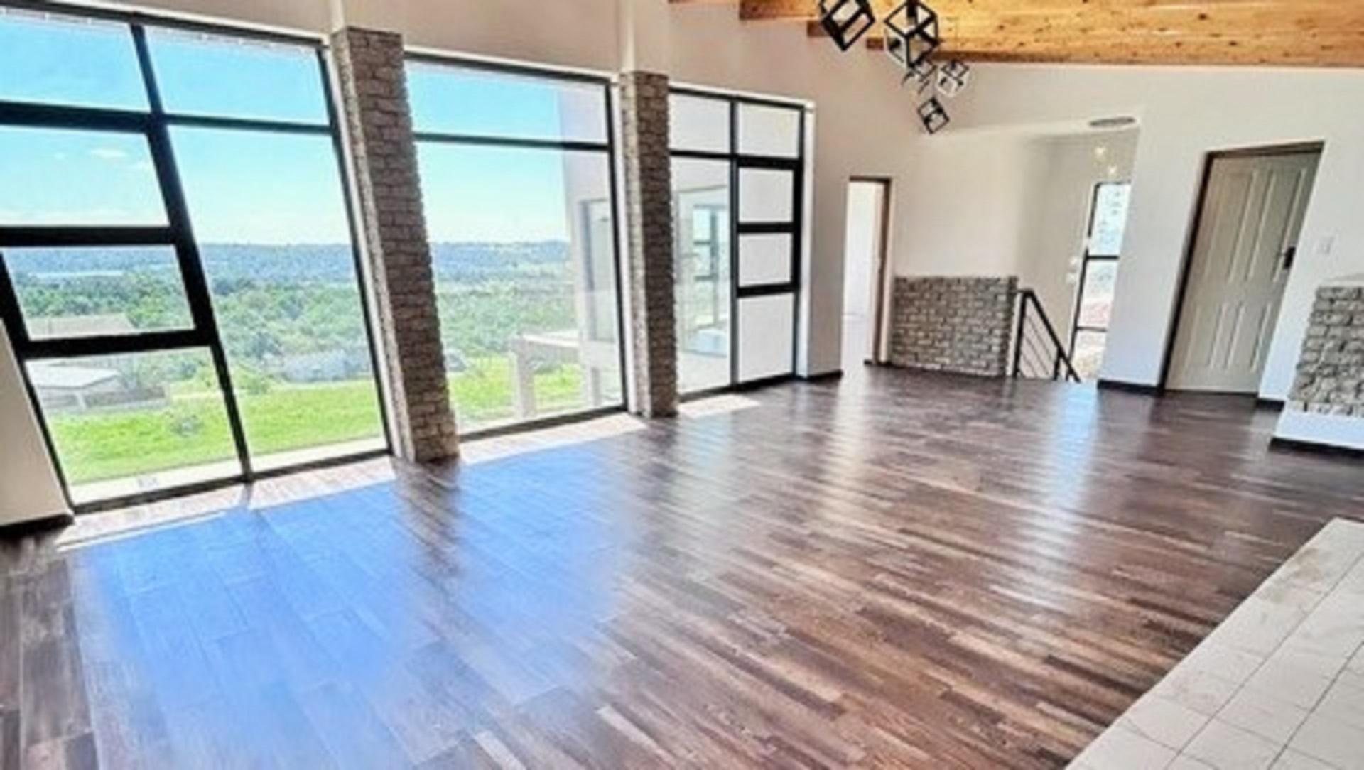 TV Room of property in Port Elizabeth Central