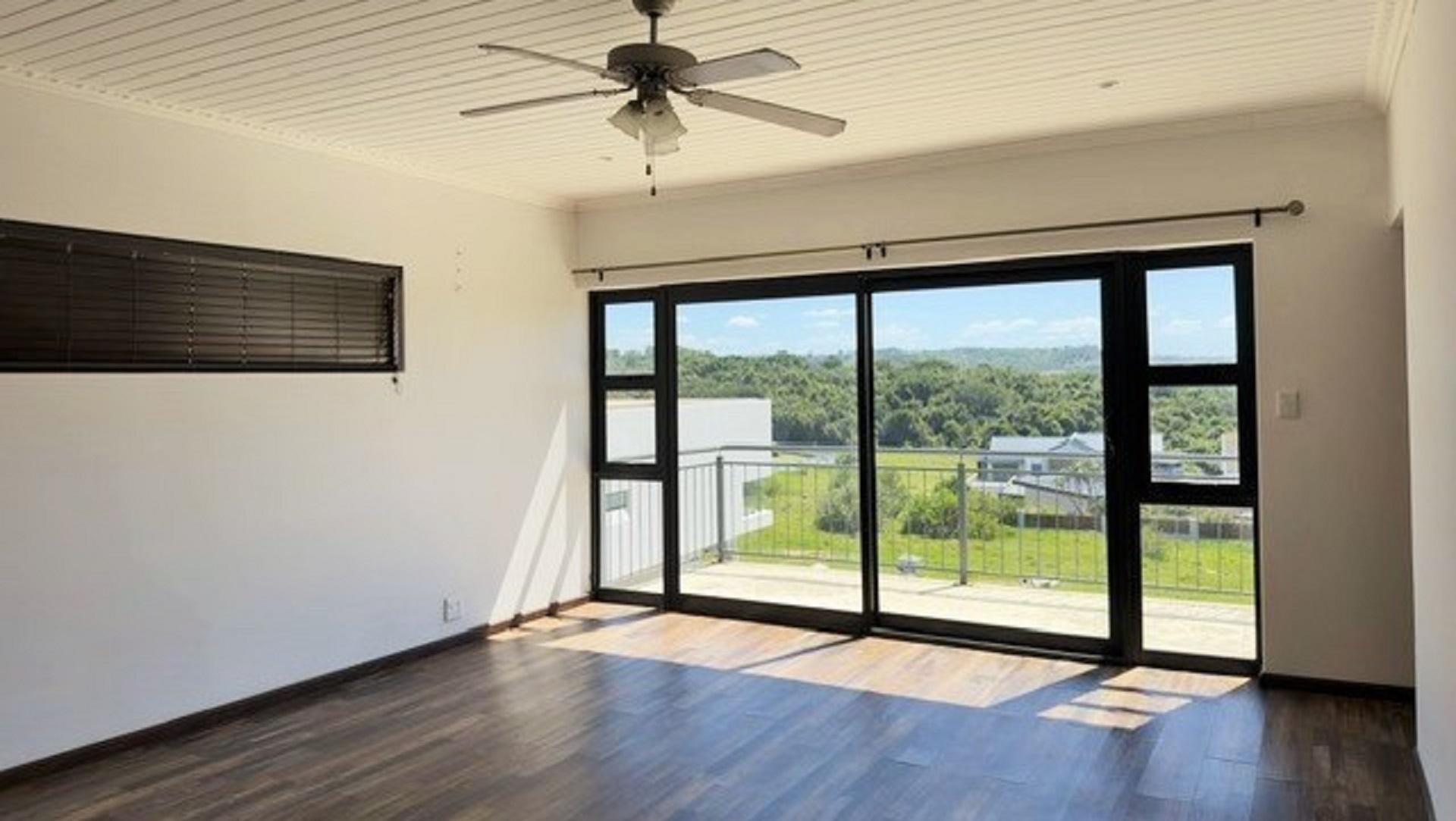 Bed Room 2 of property in Port Elizabeth Central