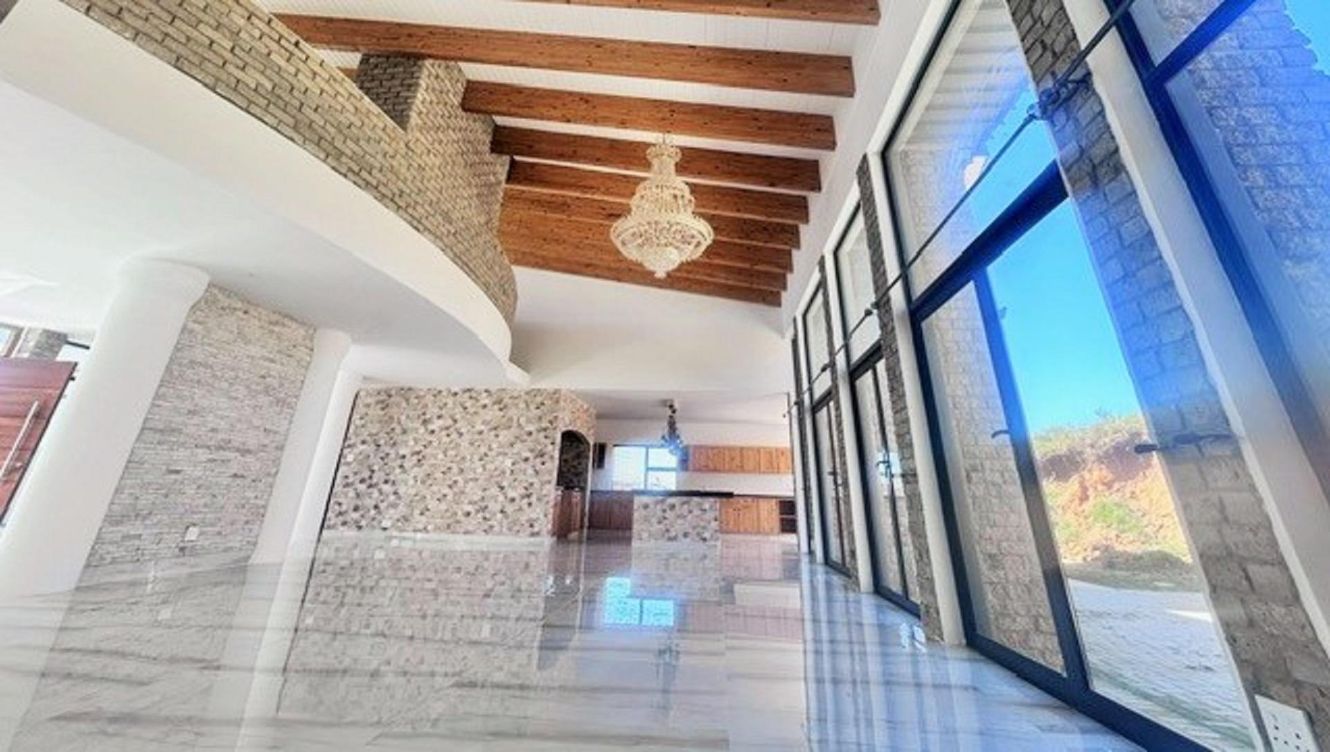 Lounges of property in Port Elizabeth Central