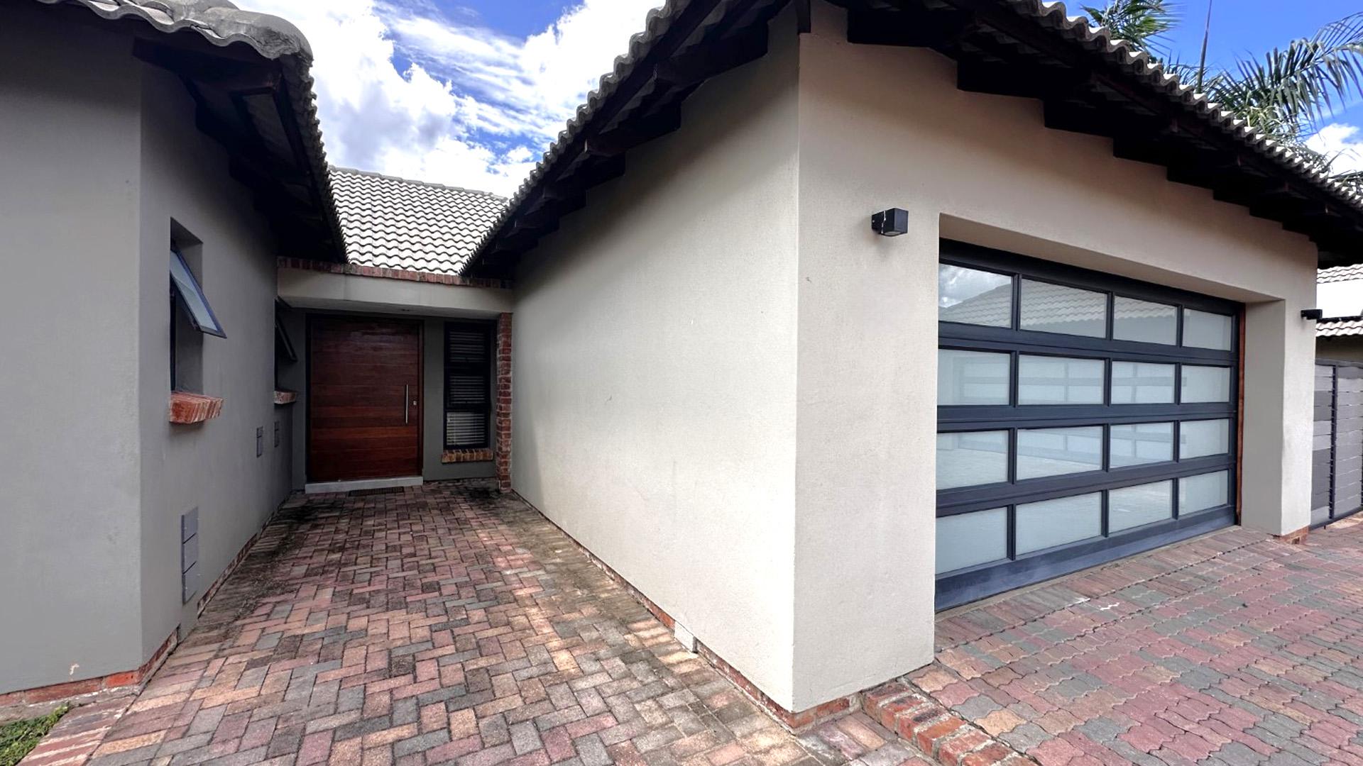 Front View of property in Nelspruit Central