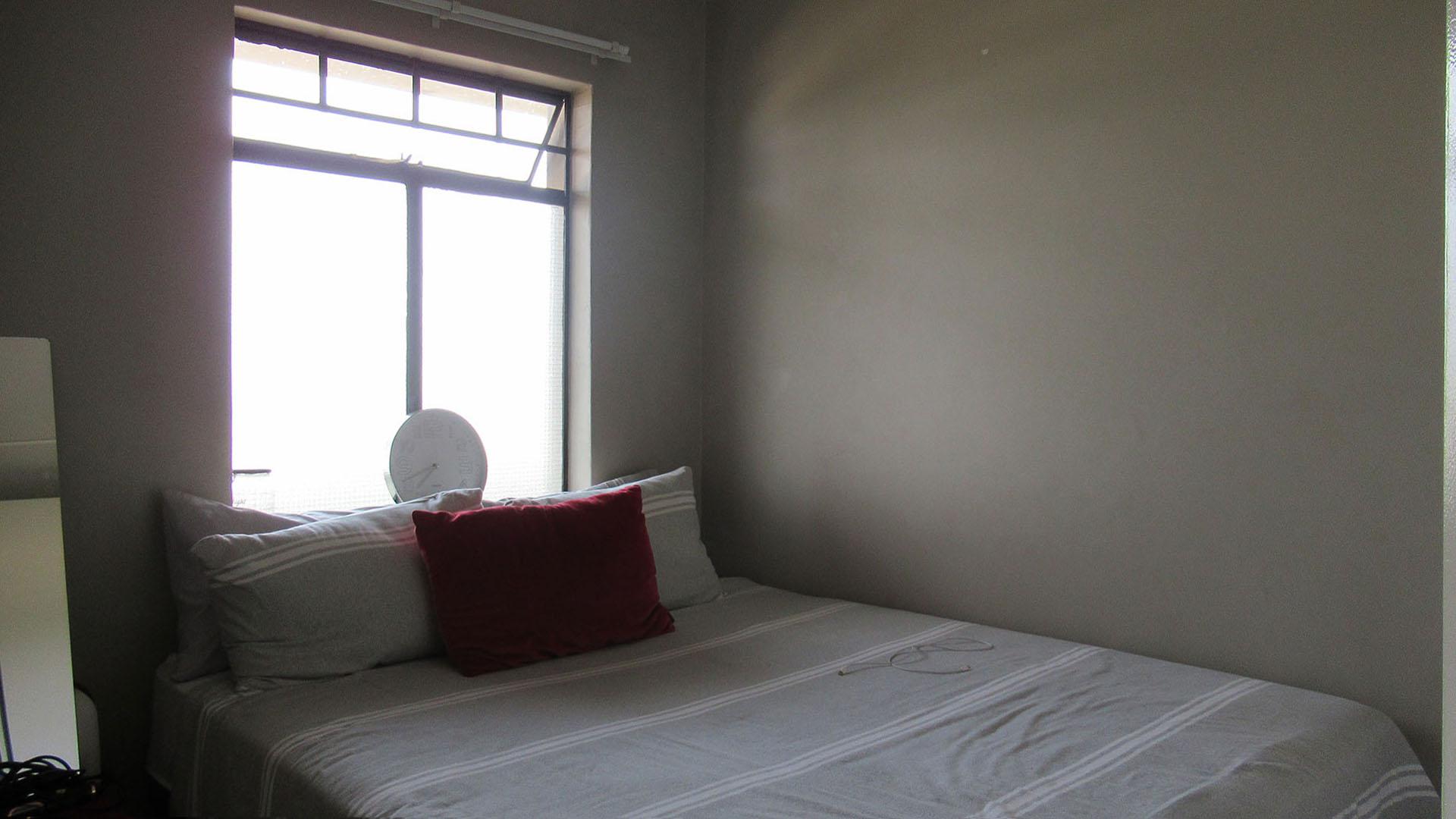 Bed Room 2 - 8 square meters of property in Fleurhof