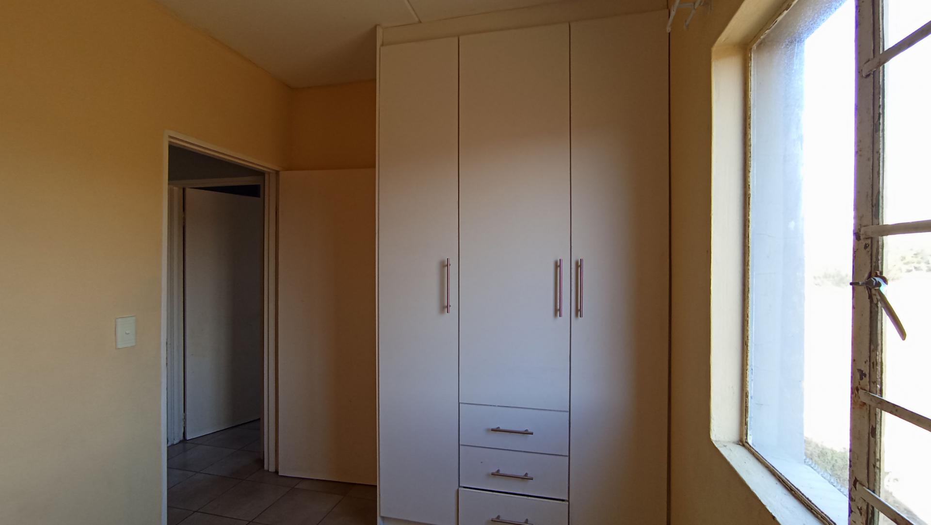 Bed Room 2 - 7 square meters of property in Fleurhof