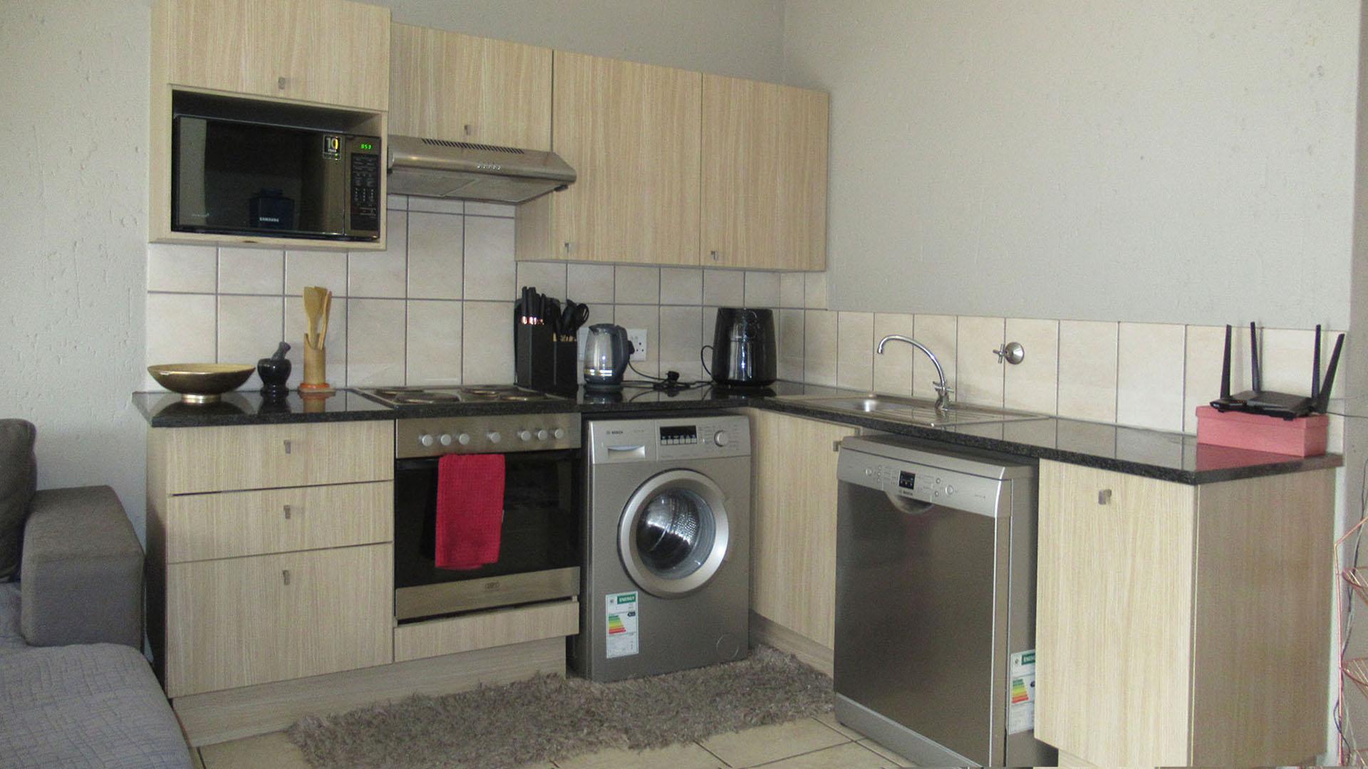 Kitchen - 5 square meters of property in Ferndale - JHB