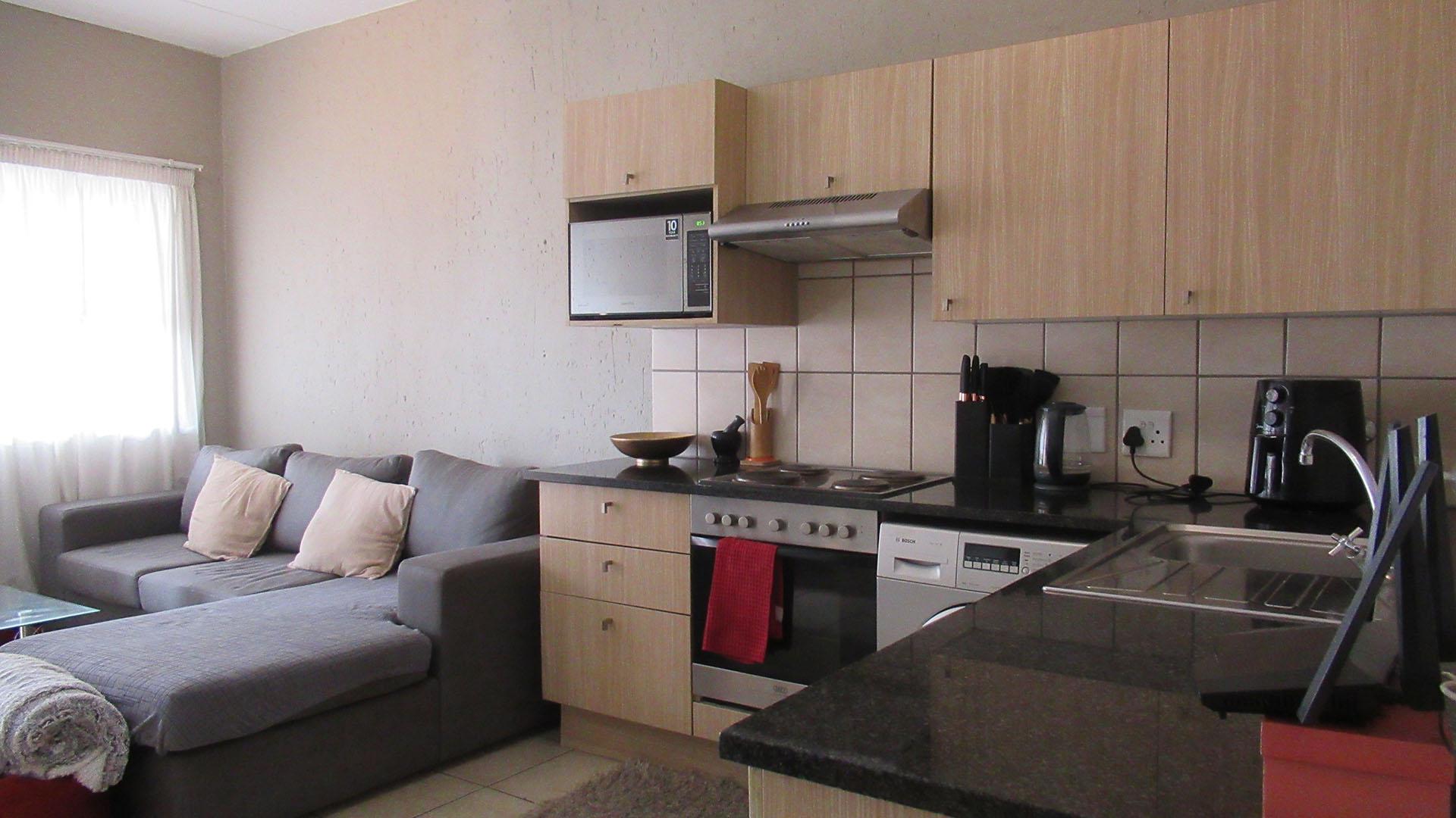 Kitchen - 5 square meters of property in Ferndale - JHB