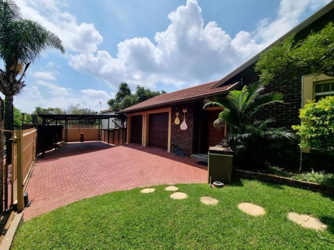 4 Bedroom House for Sale For Sale in Safarituine - MR671039