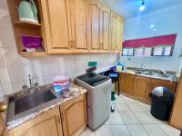  of property in Glenvista