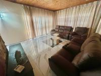  of property in Glenvista