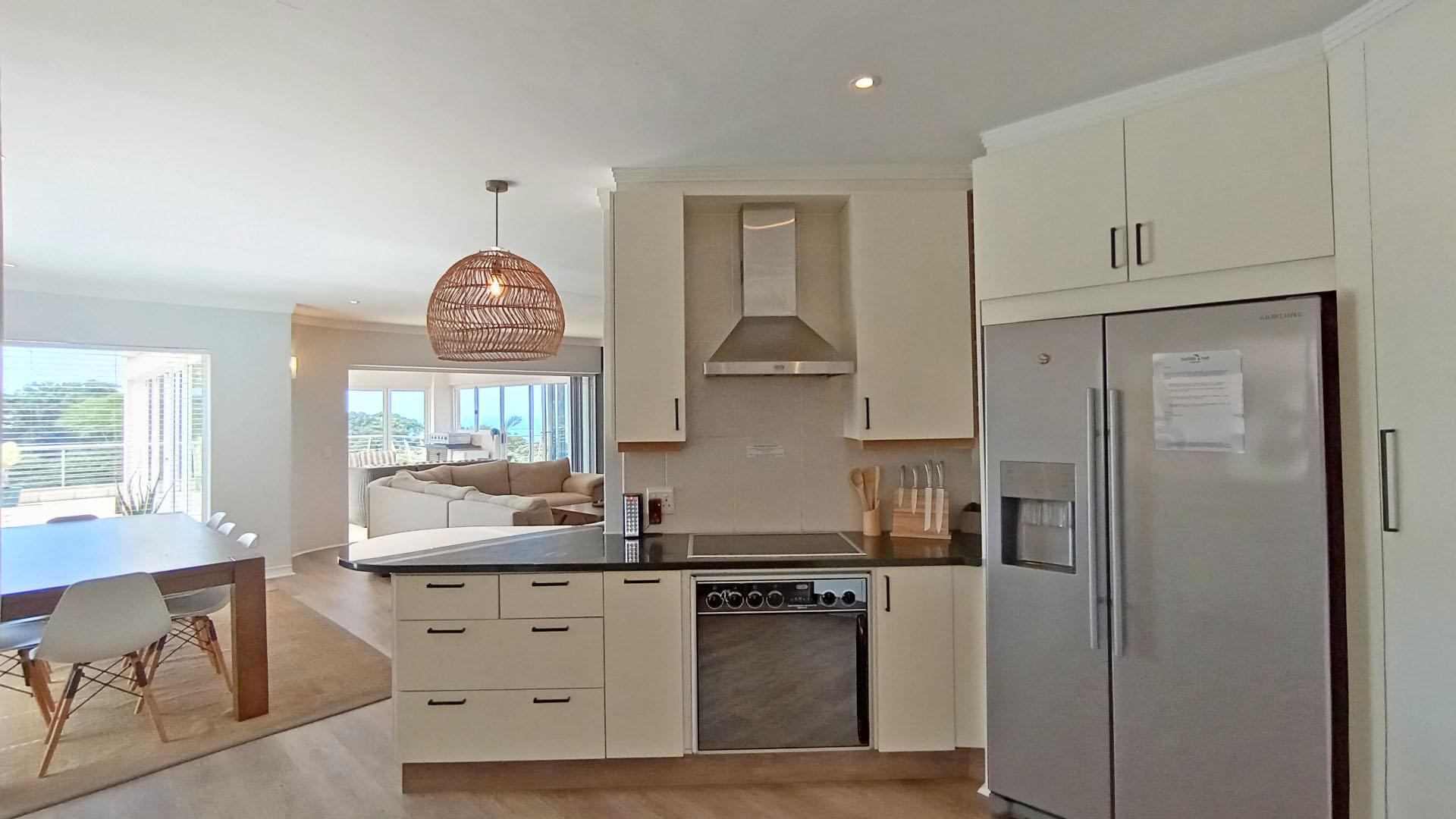 Kitchen - 14 square meters of property in Simbithi Eco Estate