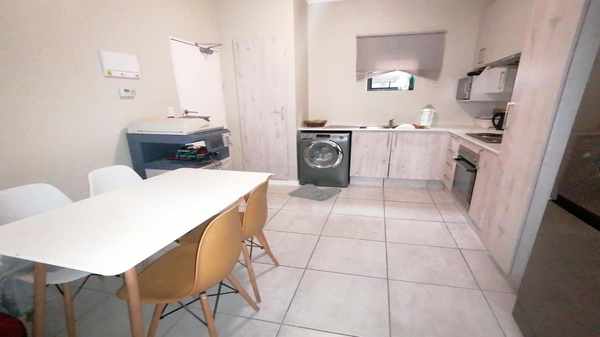 Kitchen of property in Grand Central