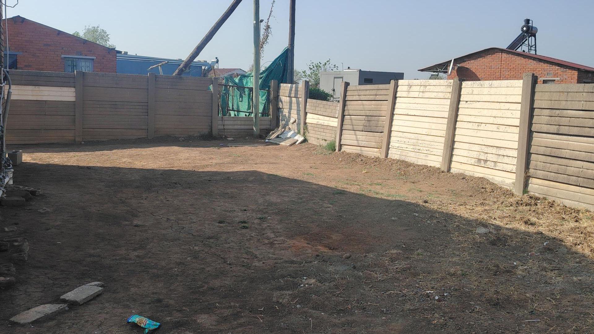 Backyard of property in Bloemfontein