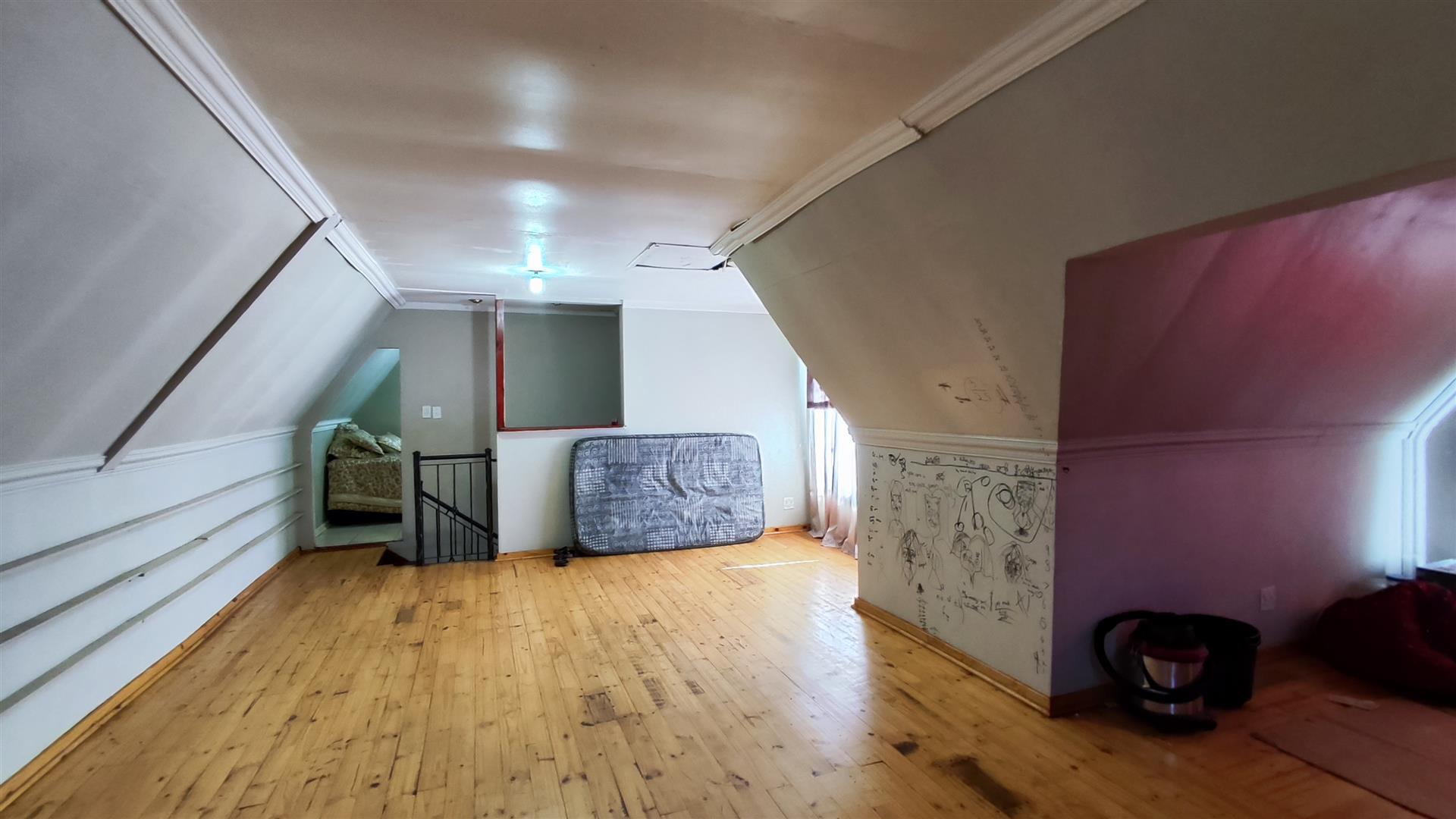 Entertainment - 49 square meters of property in Crystal Park