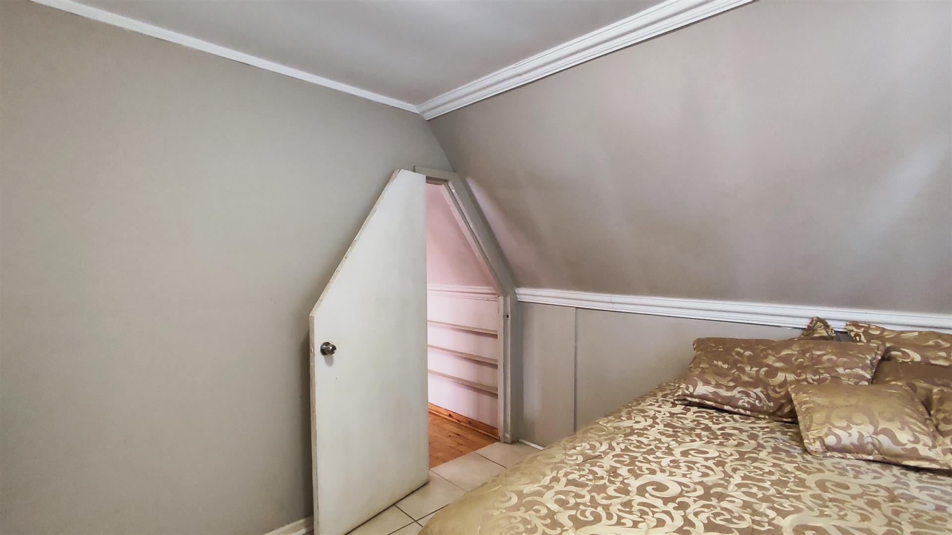 Bed Room 3 - 13 square meters of property in Crystal Park