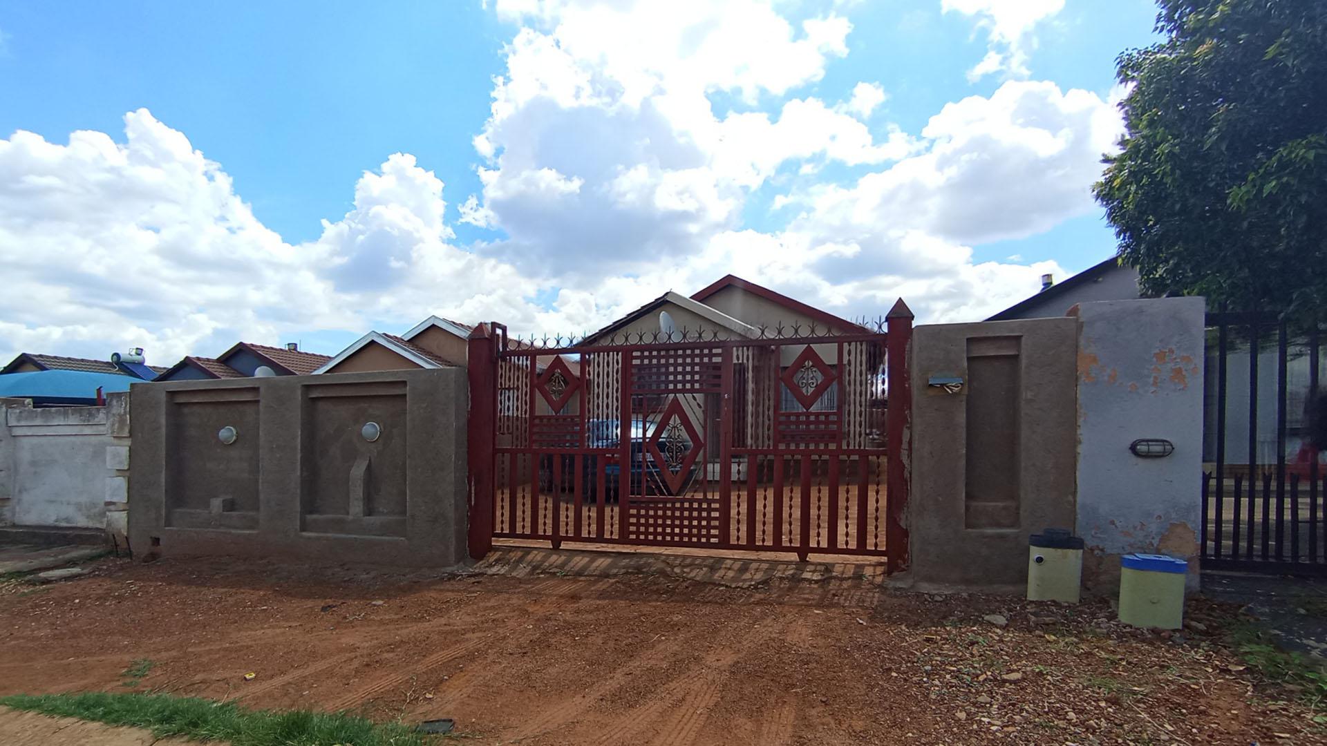 Front View of property in Soshanguve East