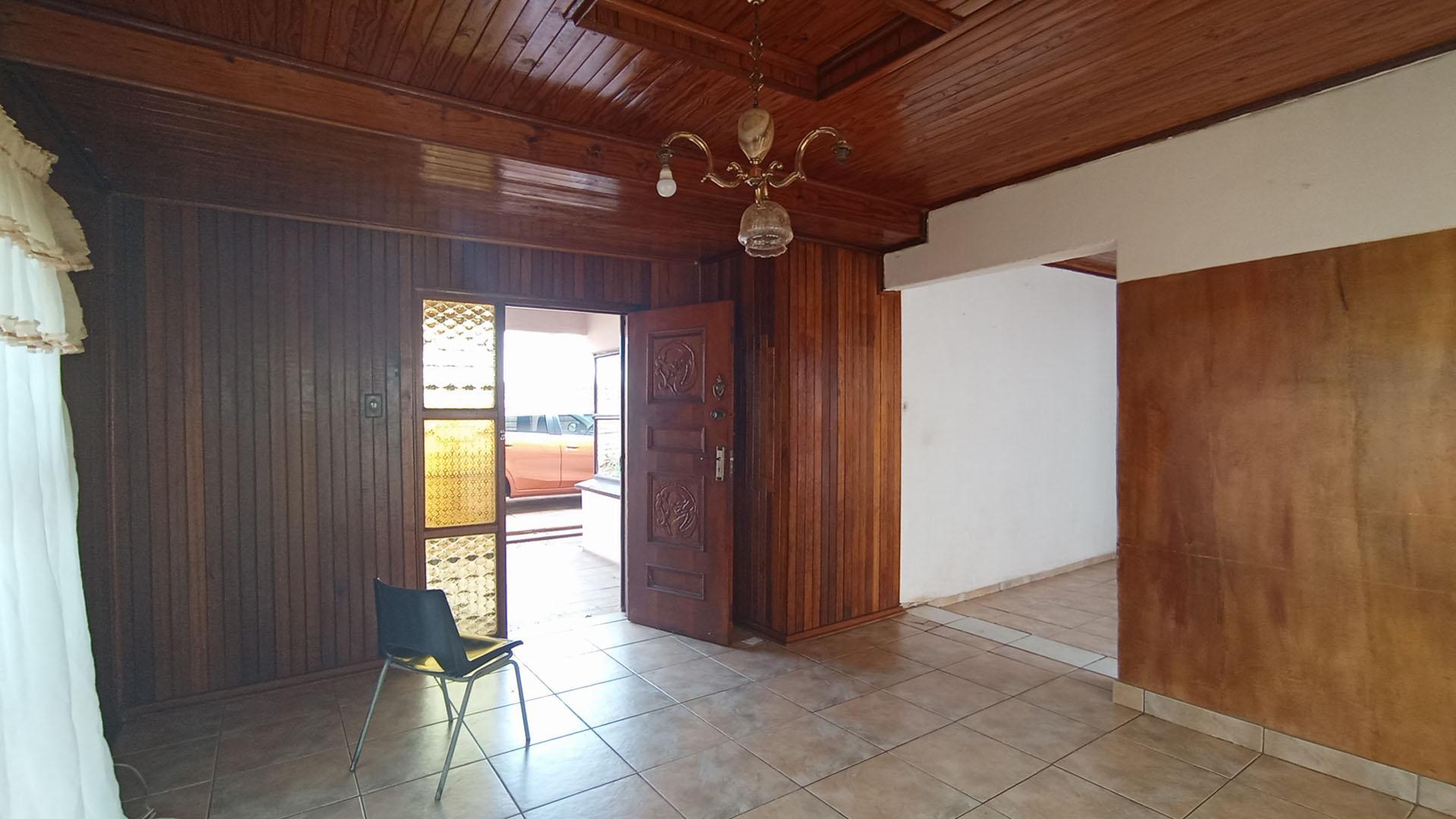 Lounges - 20 square meters of property in Ga-Rankuwa