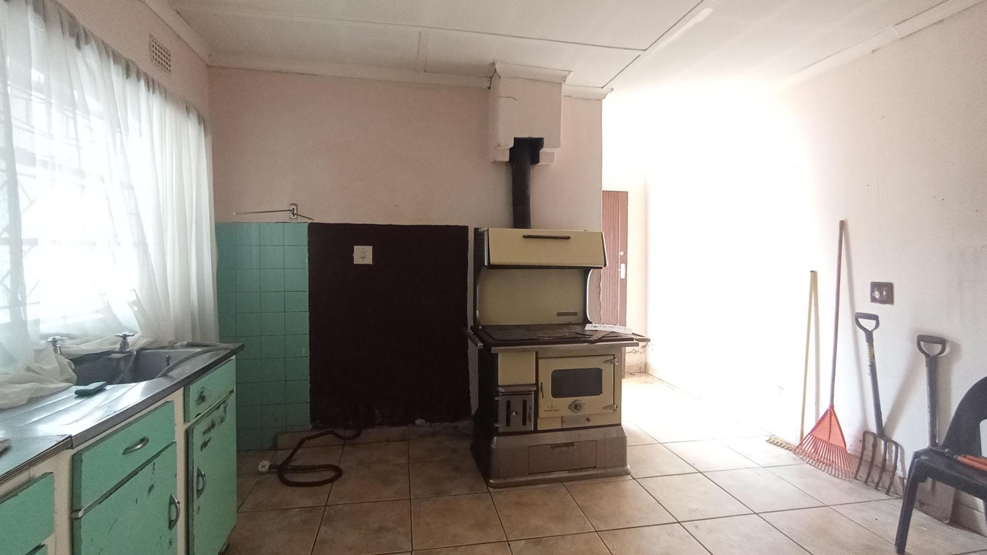 Kitchen - 21 square meters of property in Ga-Rankuwa