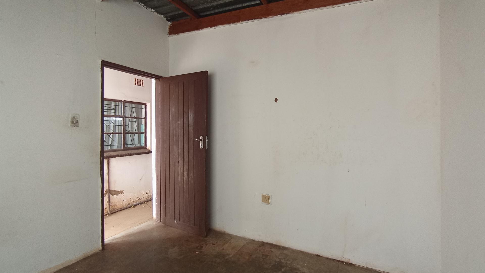 Rooms - 14 square meters of property in Ga-Rankuwa