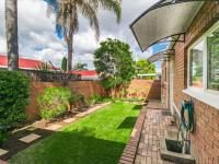  of property in Die Hoewes