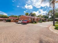  of property in Die Hoewes