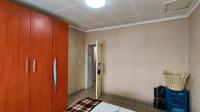 Bed Room 2 - 16 square meters of property in Daleside