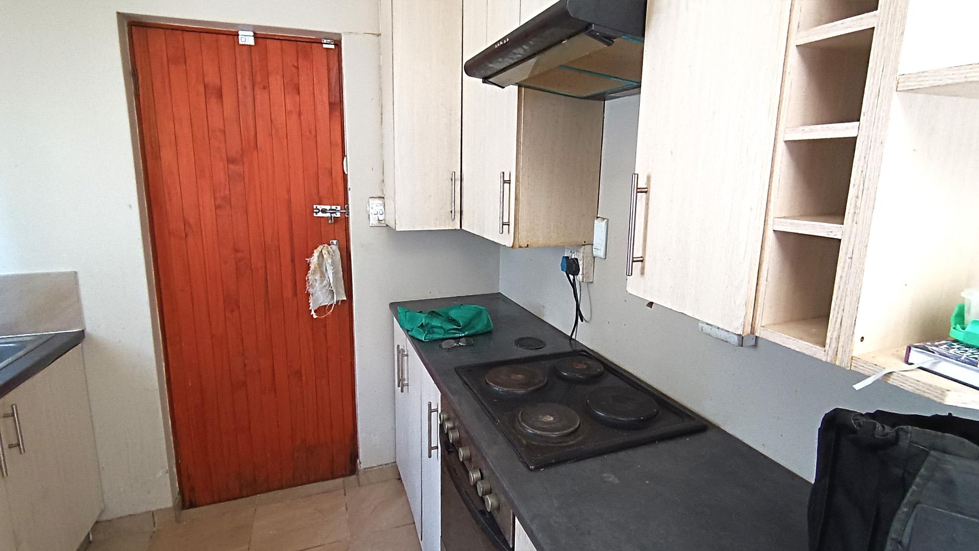 Kitchen - 6 square meters of property in Scottsdene