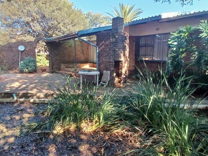 4 Bedroom House for Sale For Sale in Rensburg - MR671260