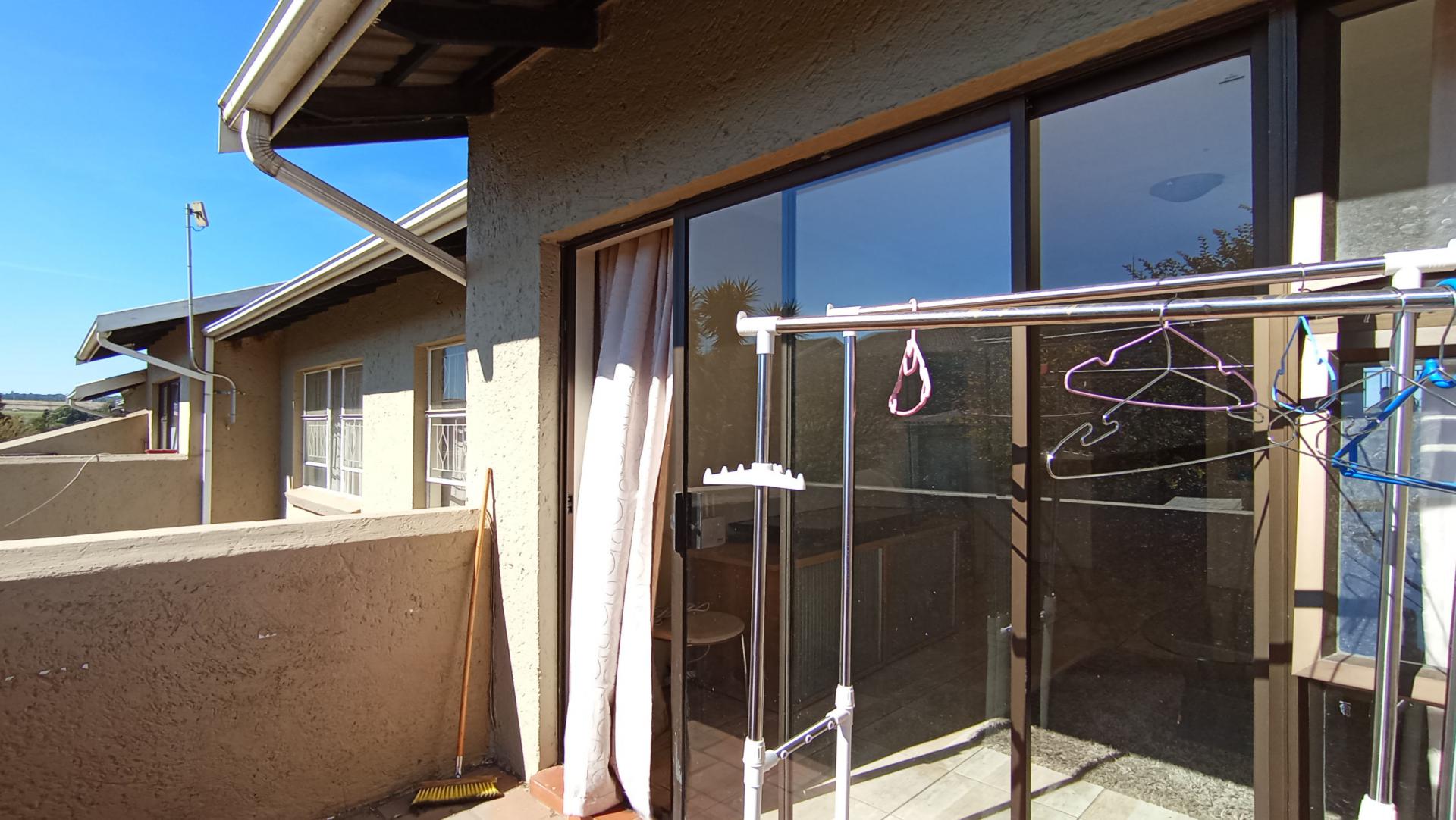 Balcony - 8 square meters of property in Buccleuch