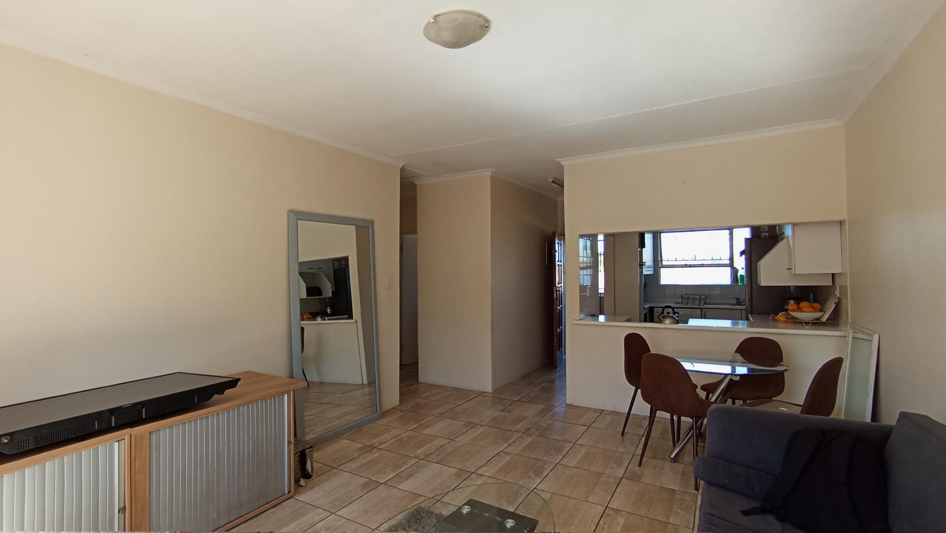 Lounges - 24 square meters of property in Buccleuch