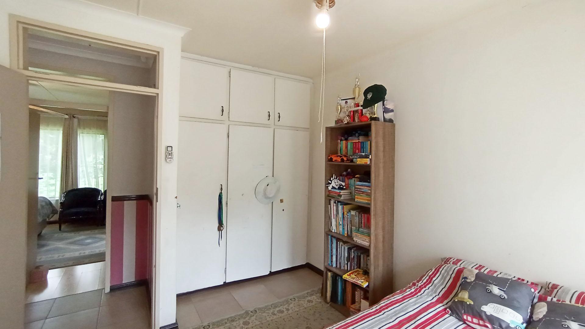 Bed Room 2 - 12 square meters of property in Queensburgh