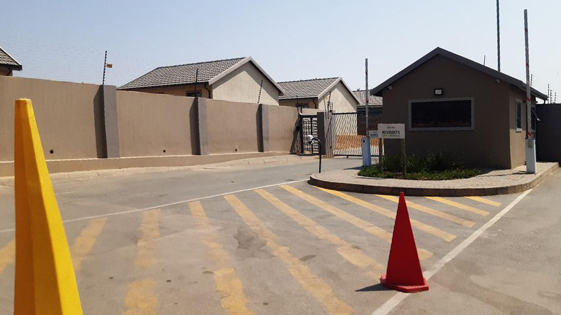 Front View of property in Tirong 