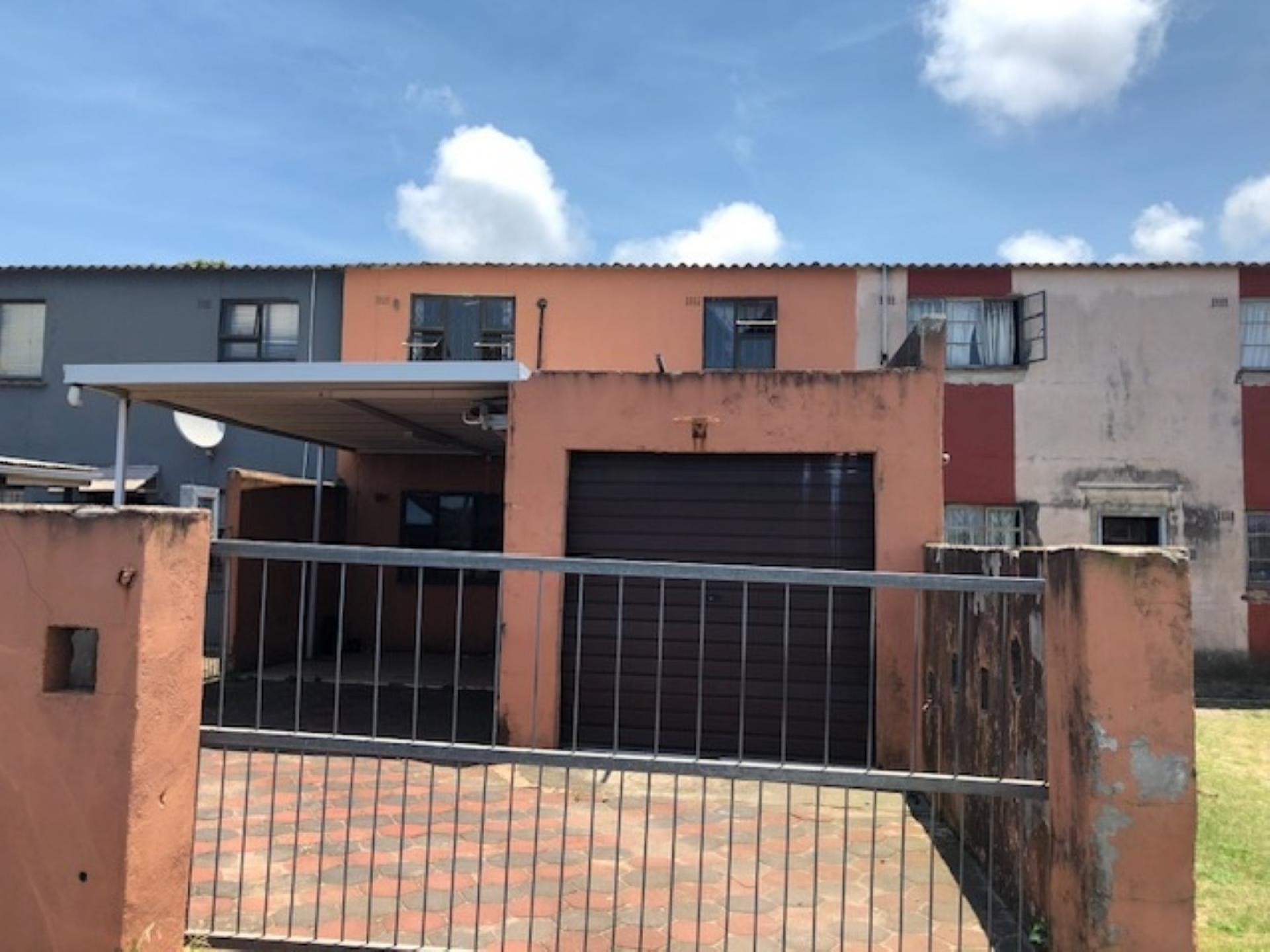 Front View of property in Esikhawini