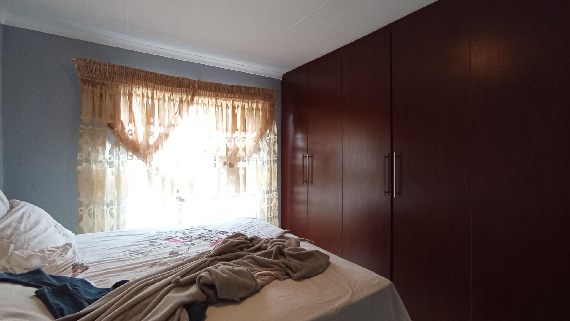 Bed Room 1 - 12 square meters of property in Riverlea - JHB