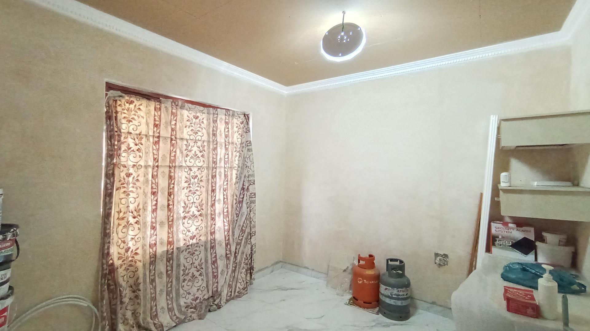 Bed Room 2 - 14 square meters of property in Valdin Heights