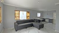 Lounges - 19 square meters of property in Valdin Heights