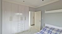 Bed Room 2 - 14 square meters of property in Valdin Heights