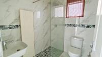 Bathroom 1 - 4 square meters of property in Valdin Heights