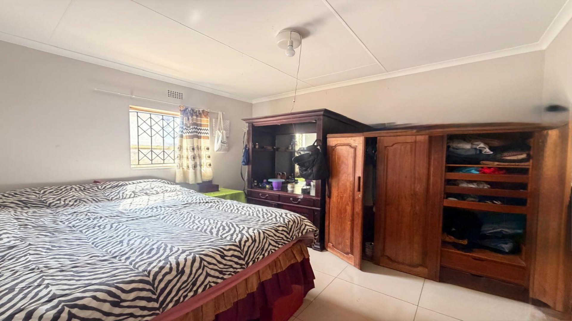 Bed Room 1 - 12 square meters of property in Clayville