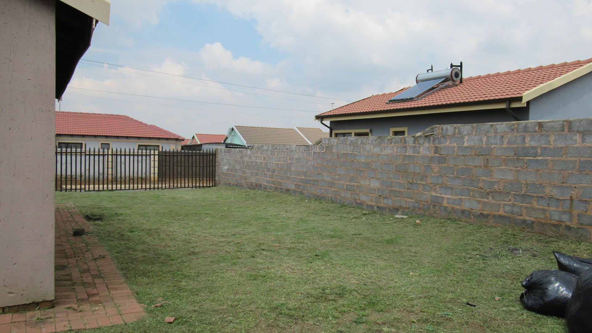 Backyard of property in Mohlakeng