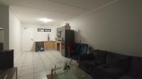 Lounges - 10 square meters of property in Zwartkoppies