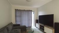 Lounges - 10 square meters of property in Zwartkoppies