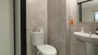Main Bathroom - 4 square meters of property in Zwartkoppies