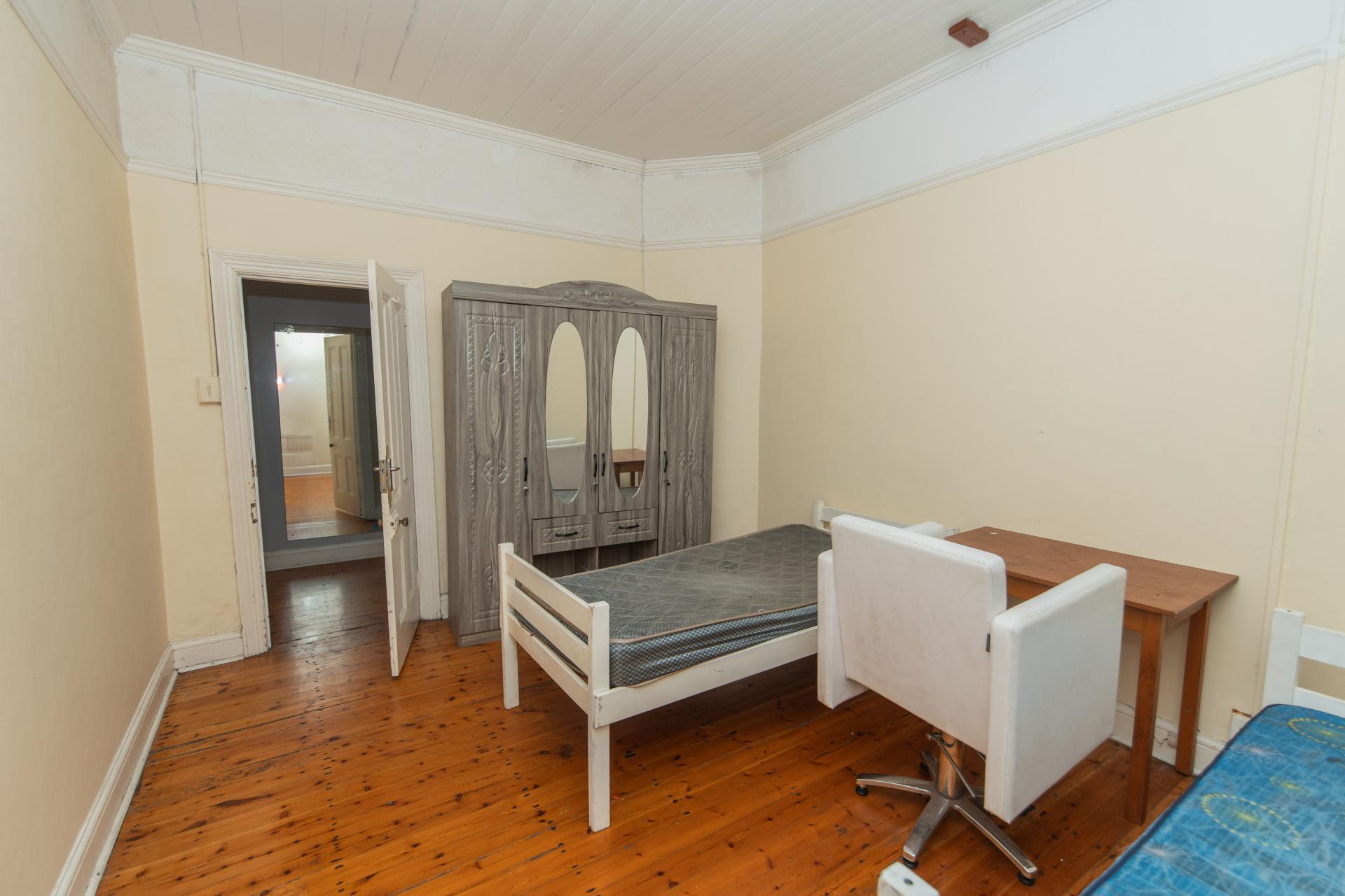 Bed Room 2 of property in Port Elizabeth Central