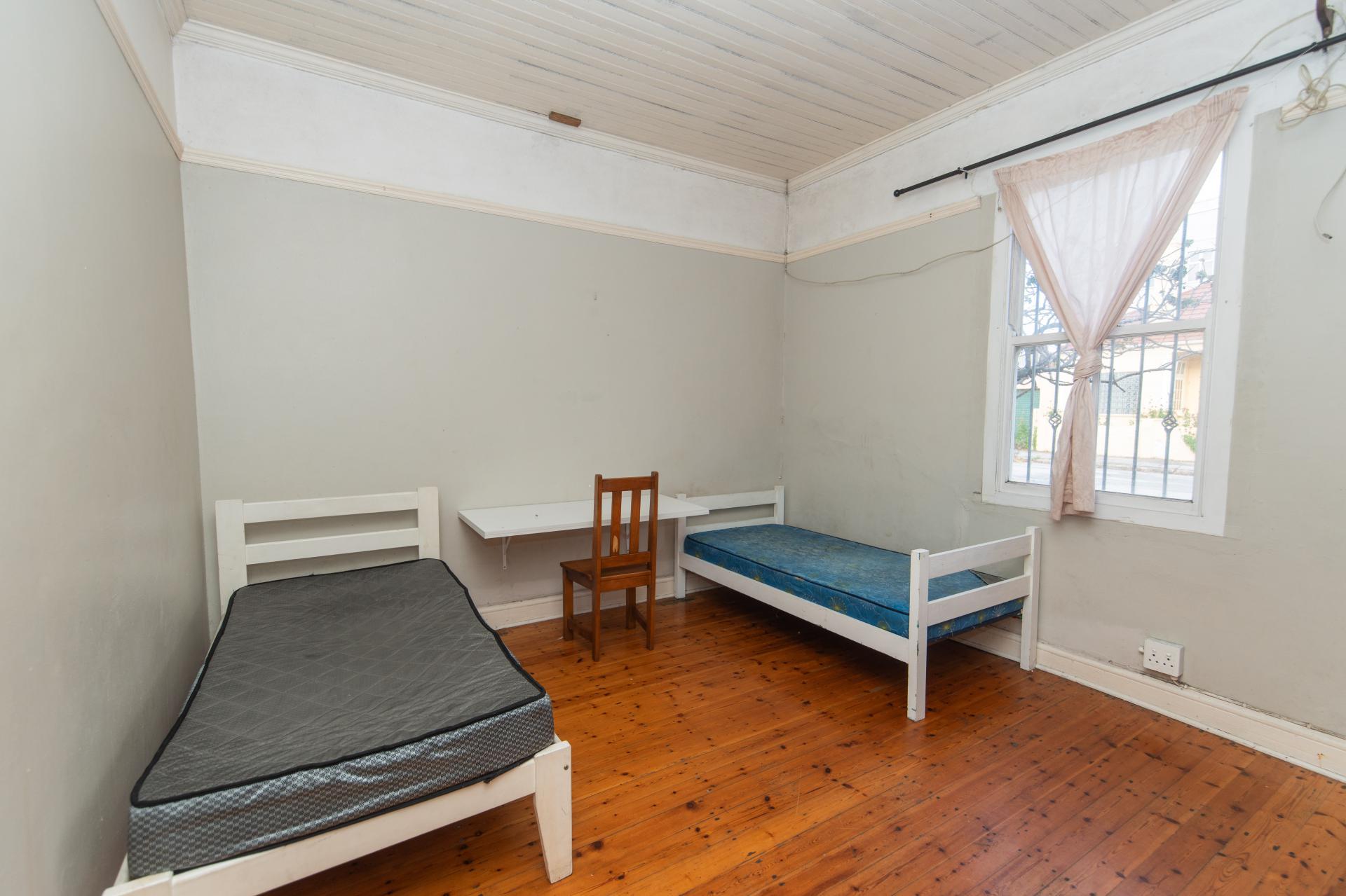 Bed Room 1 of property in Port Elizabeth Central